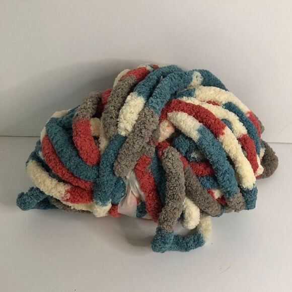 Soft Chenille Yarn 11oz Red Blue Multicolor Chunky - Picture 3 of 3